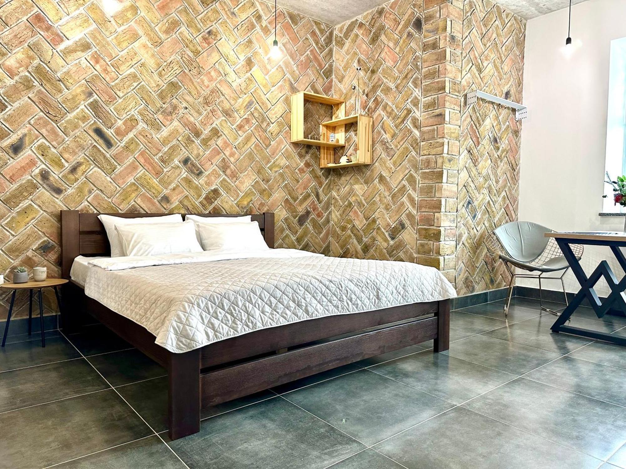 Comfortable Apartments With A Coffee Machine In The City Centre, Zlata Plaza リウネ エクステリア 写真