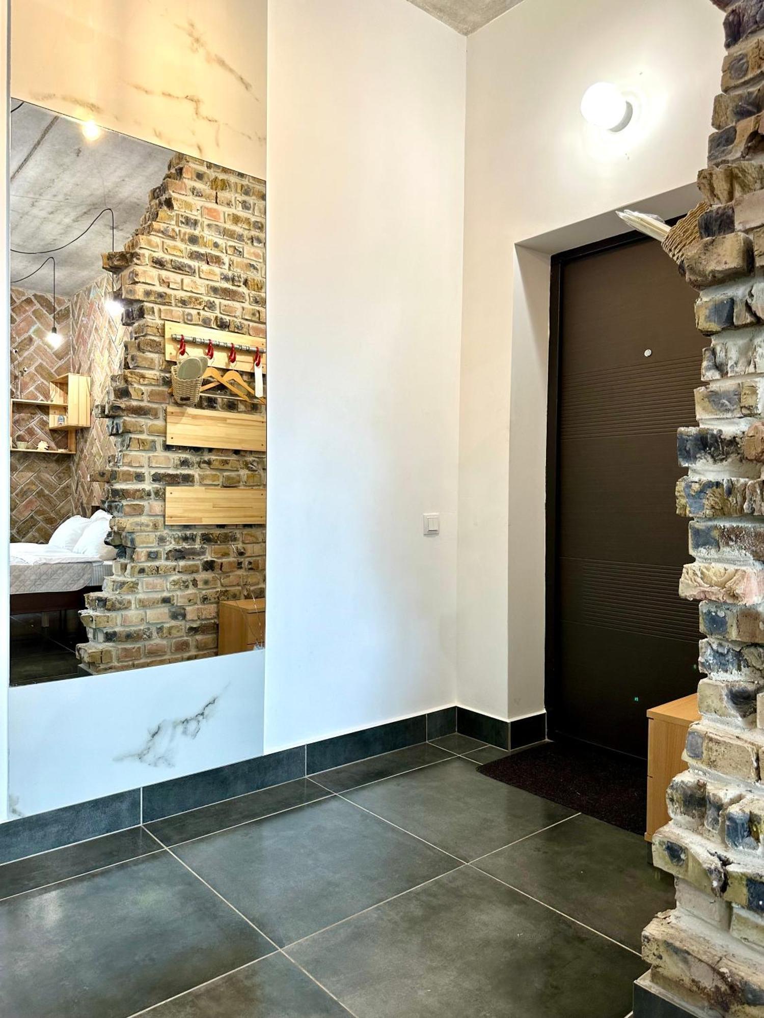 Comfortable Apartments With A Coffee Machine In The City Centre, Zlata Plaza リウネ エクステリア 写真
