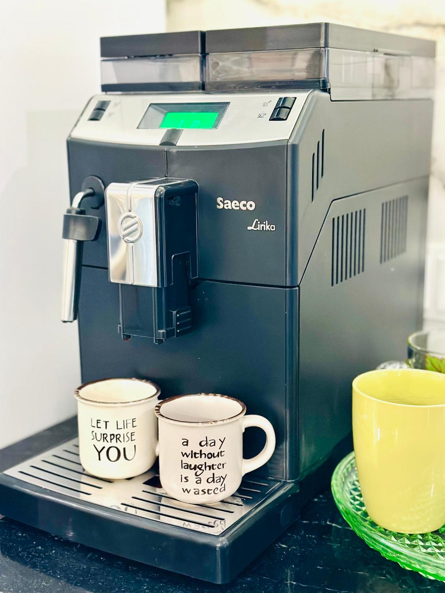 Comfortable Apartments With A Coffee Machine In The City Centre, Zlata Plaza リウネ エクステリア 写真
